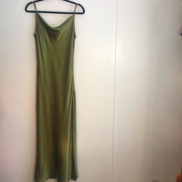 NWT Audrey 3+1 Green Maxi Dress High Side Slit Silky Smooth Cowl neck Formal - Picture 1 of 9